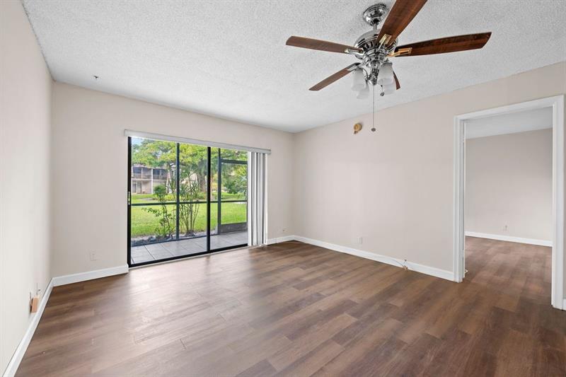 Image 16 of 25 For 3101 Oakland Shores Dr  H108