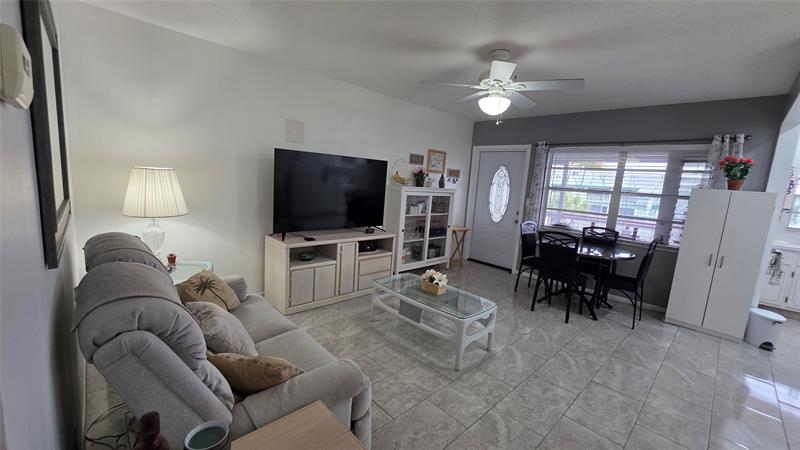 Image 10 of 23 For 5300 Washington St  L338