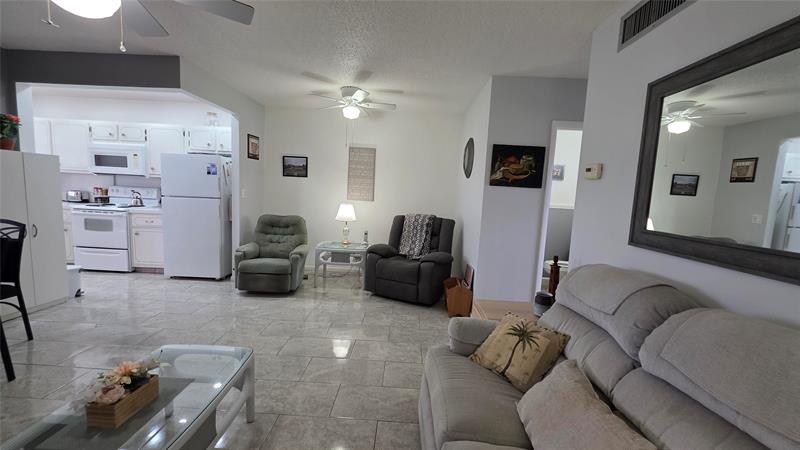 Image 12 of 23 For 5300 Washington St  L338