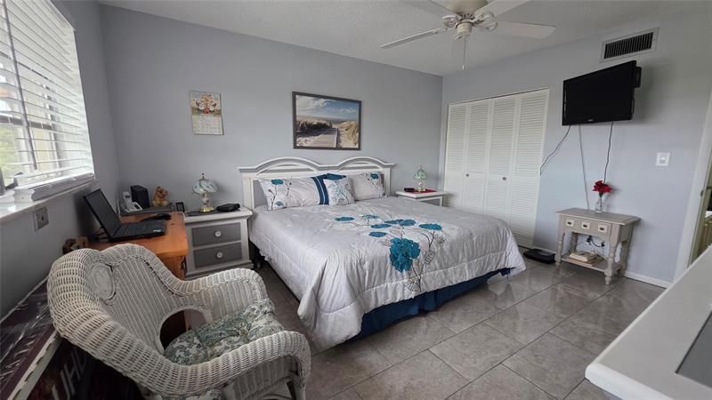 Image 19 of 23 For 5300 Washington St  L338