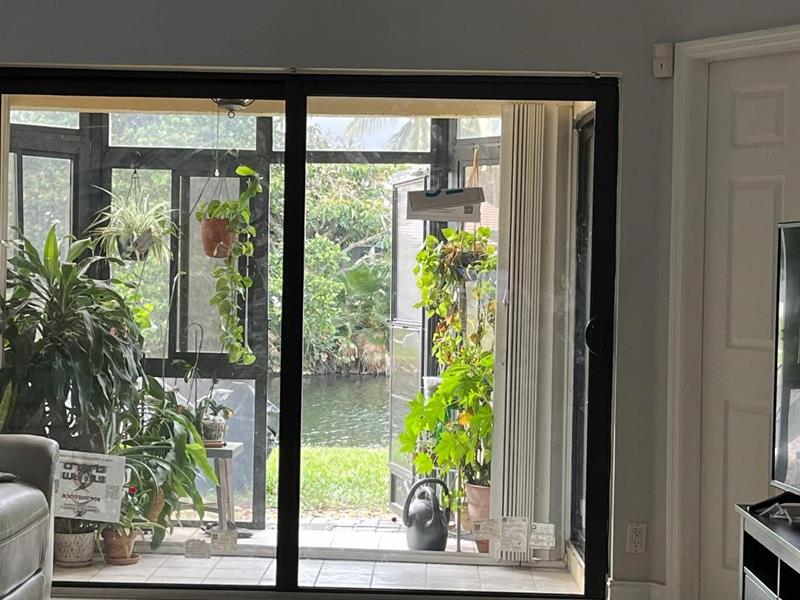 Image 5 of 7 For 8471 78th Ct 8471