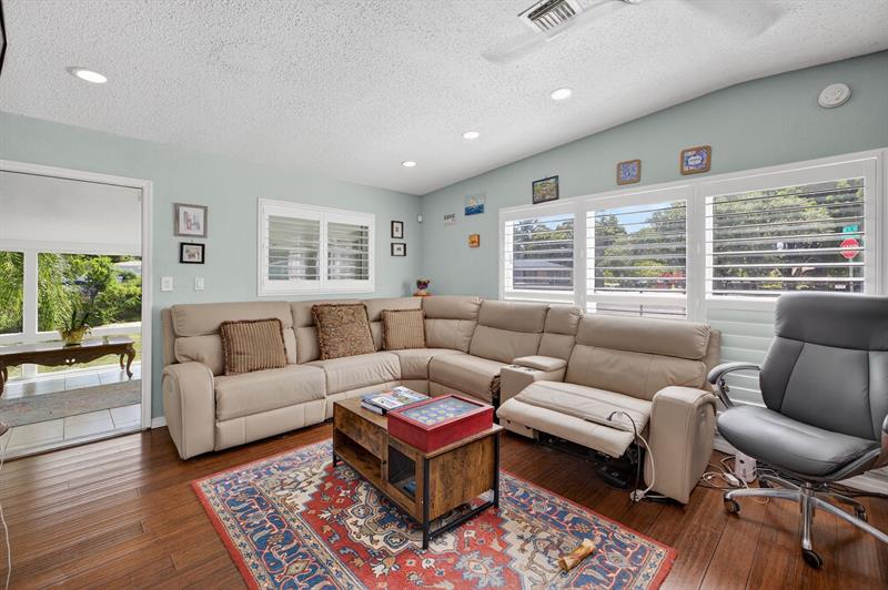 Image 10 of 58 For 300 25th Ave