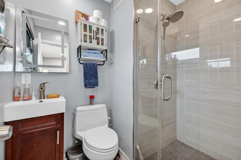 Image 25 of 58 For 300 25th Ave