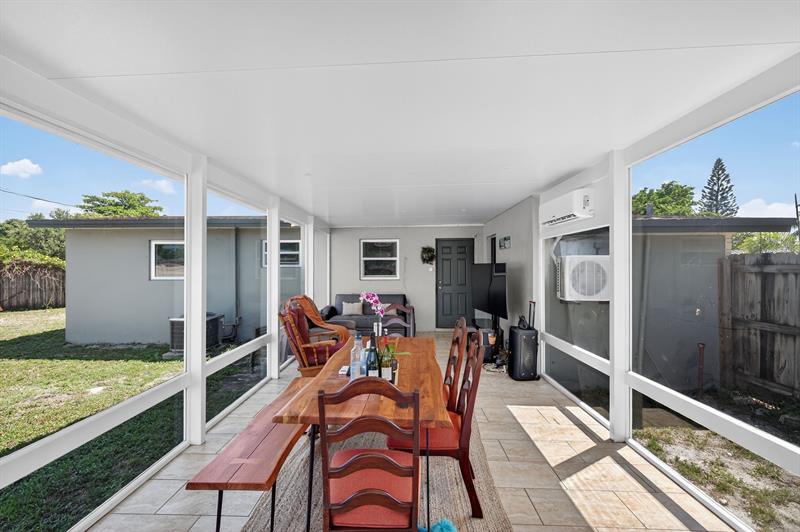 Image 35 of 58 For 300 25th Ave