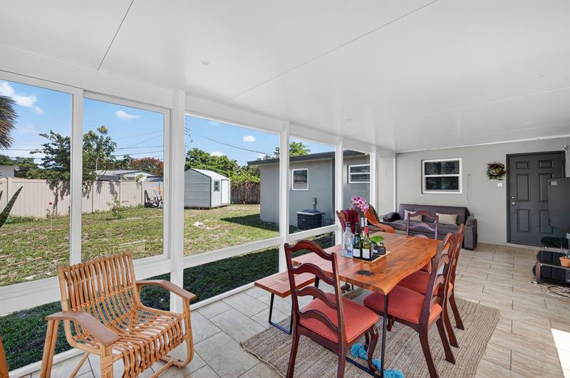 Image 36 of 58 For 300 25th Ave