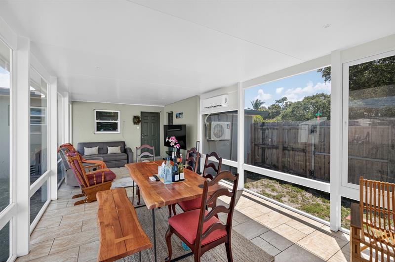 Image 37 of 58 For 300 25th Ave