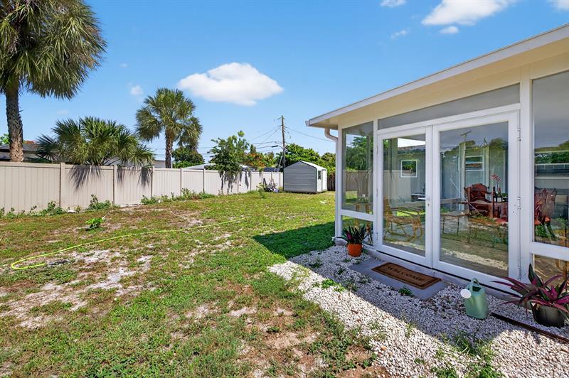 Image 39 of 58 For 300 25th Ave