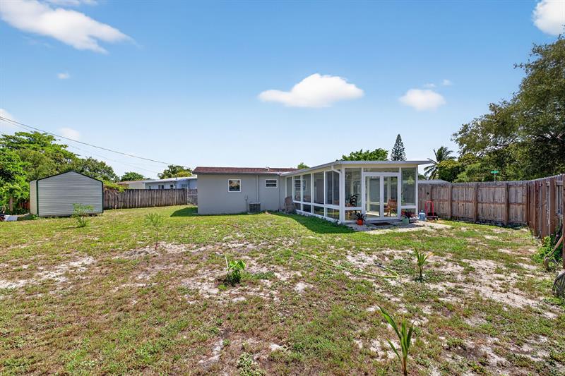 Image 40 of 58 For 300 25th Ave