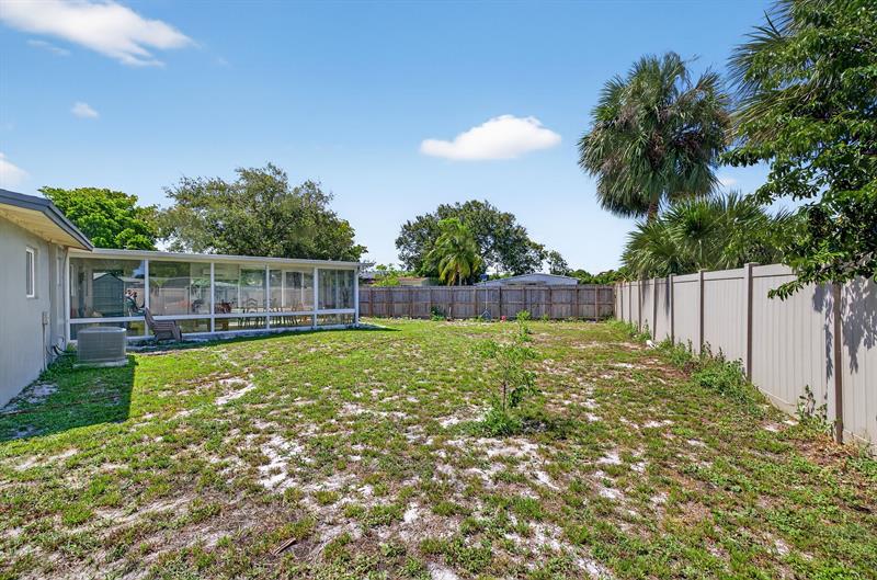 Image 41 of 58 For 300 25th Ave