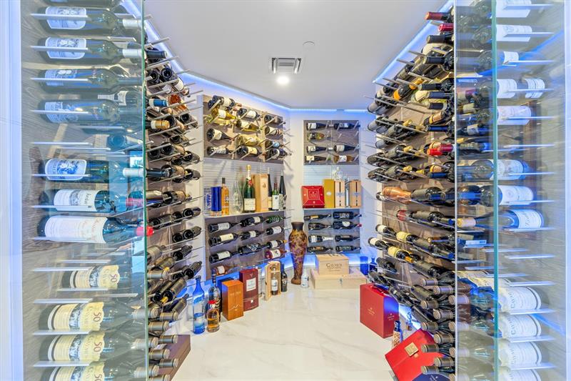 Image 10 of 58 For 3100 Ocean Boulevard  105n