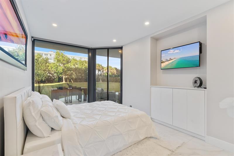 Image 24 of 58 For 3100 Ocean Boulevard  105n