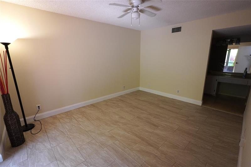 Image 11 of 18 For 11521 10th St