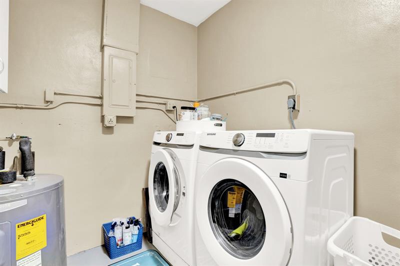 Image 21 of 49 For 3159 Riddle Rd