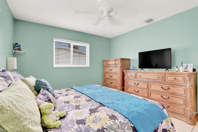 Image 23 of 49 For 3159 Riddle Rd