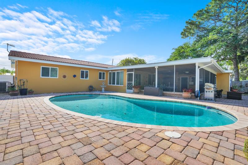 Image 38 of 49 For 3159 Riddle Rd