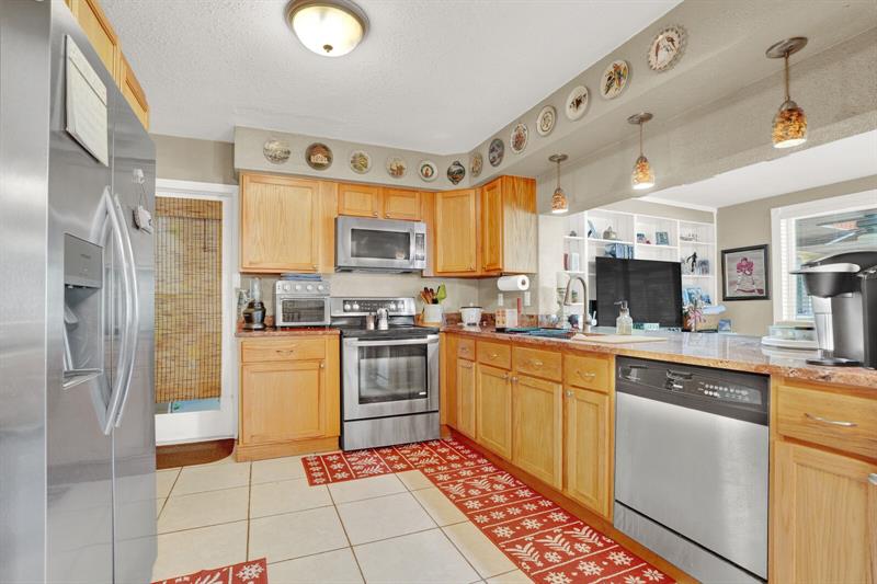 Image 7 of 49 For 3159 Riddle Rd