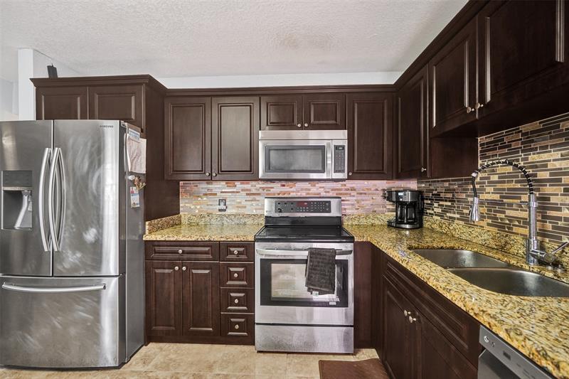 Image 39 of 60 For 8740 Azalea Ct  102