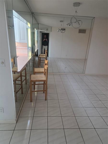 Image 13 of 29 For 259 Cypress Rd  509