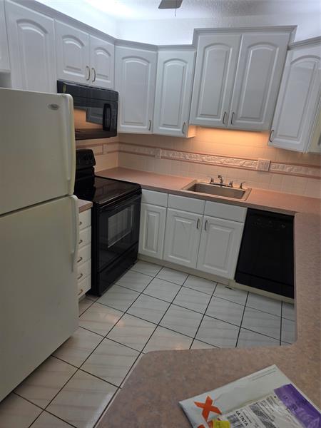 Image 14 of 29 For 259 Cypress Rd  509