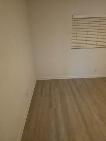 Image 7 of 29 For 259 Cypress Rd  509