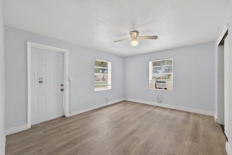 Image 14 of 21 For 1534 58th Ave