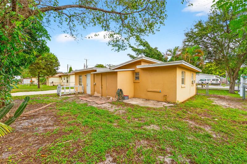 Image 16 of 21 For 1534 58th Ave