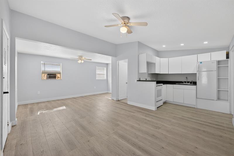 Image 4 of 21 For 1534 58th Ave