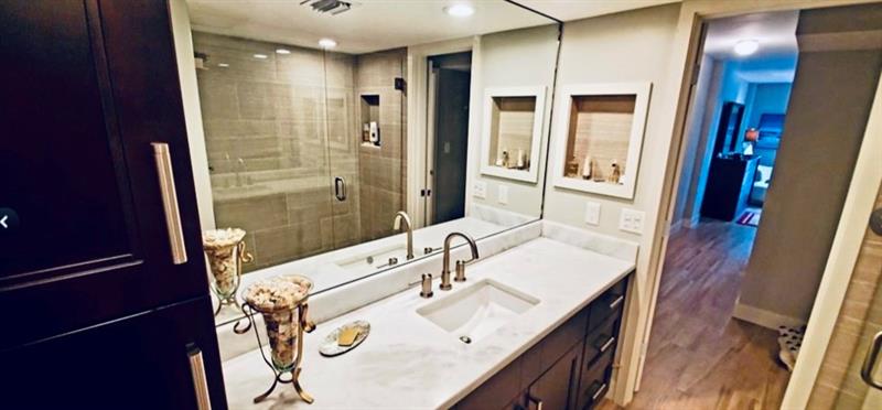 Image 18 of 26 For 2200 33rd Ave 8g