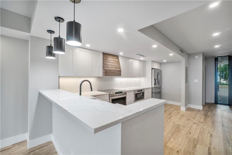 Image 5 of 27 For 520 Ocean Blvd  2