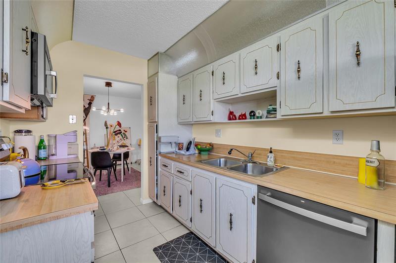 Image 10 of 29 For 14620 Canalview Dr  C