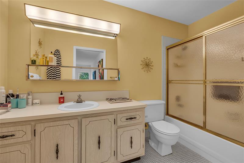 Image 16 of 29 For 14620 Canalview Dr  C