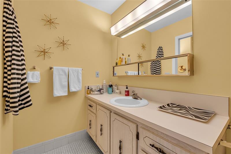 Image 17 of 29 For 14620 Canalview Dr  C