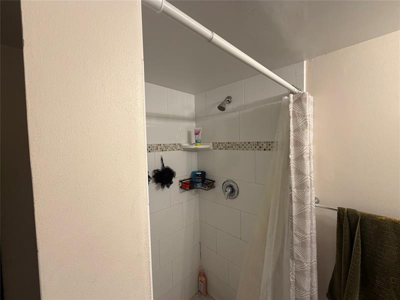 Image 15 of 18 For 7173 Orange Drive  110b