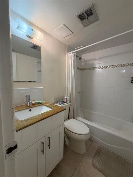 Image 17 of 18 For 7173 Orange Drive  110b