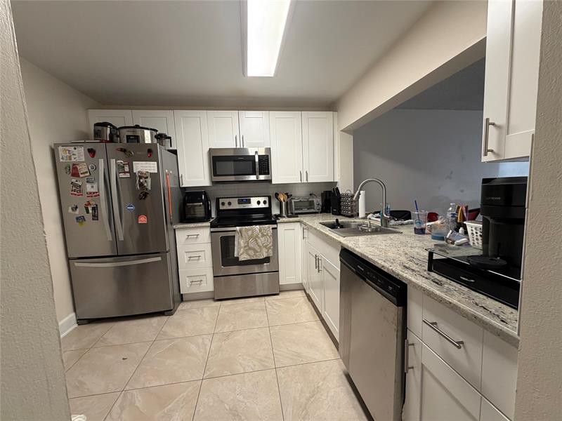 Image 3 of 18 For 7173 Orange Drive  110b