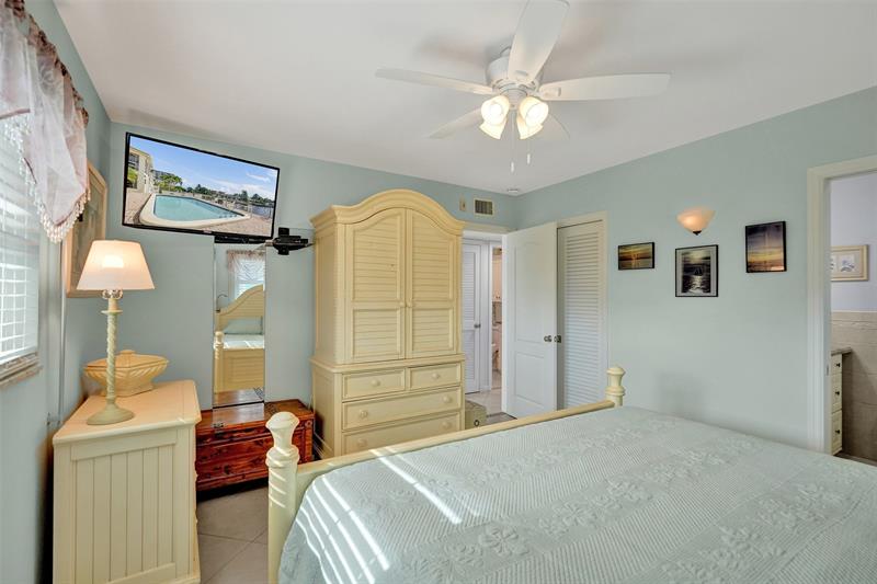 Image 29 of 78 For 935 9th Ave  16