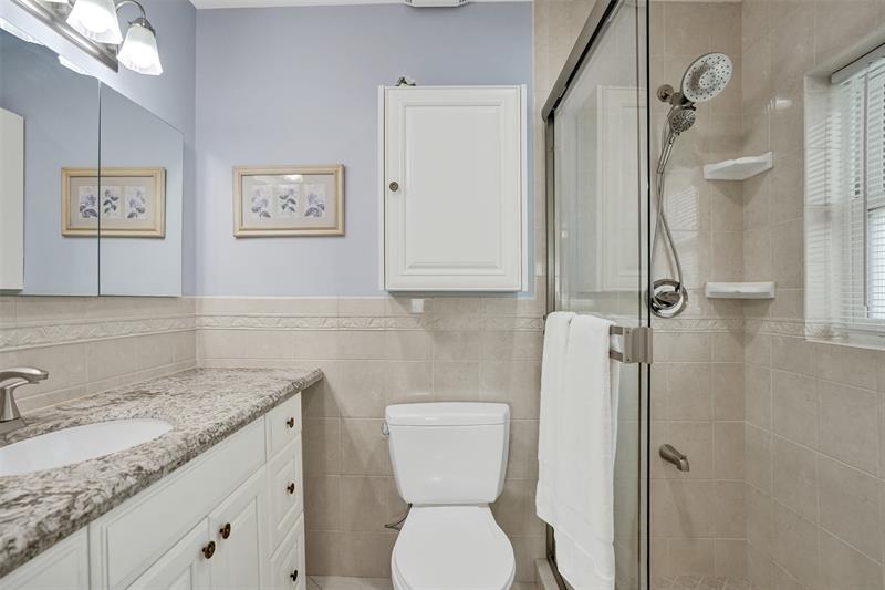 Image 34 of 78 For 935 9th Ave  16