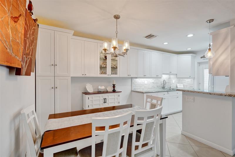 Image 5 of 78 For 935 9th Ave  16