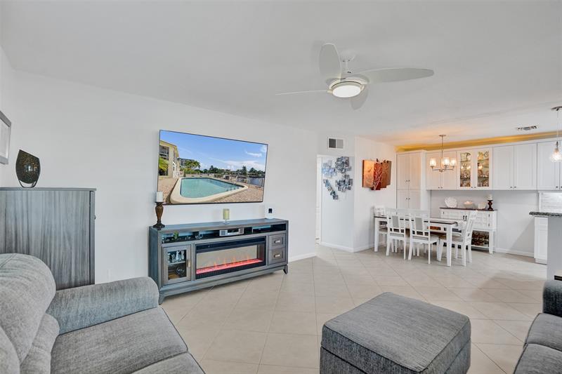 Image 6 of 78 For 935 9th Ave  16