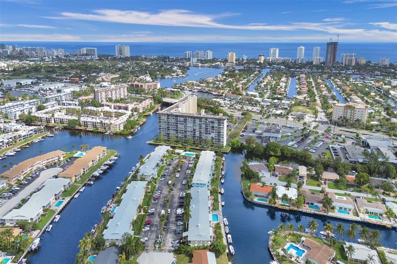 Image 61 of 78 For 935 9th Ave  16