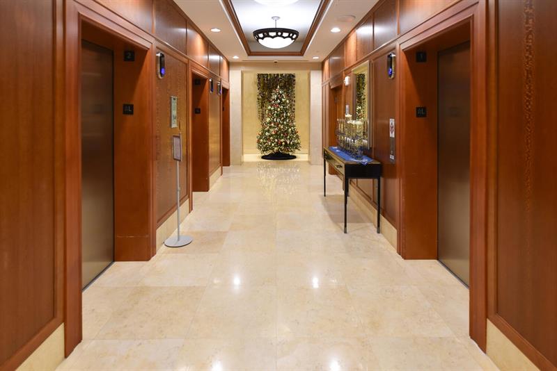 Image 4 of 51 For 347 New River Dr 2303