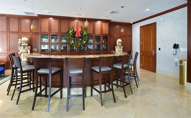 Image 48 of 51 For 347 New River Dr 2303