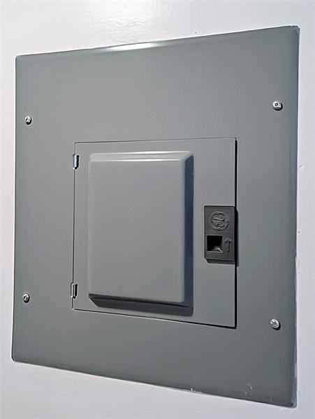 Image 19 of 64 For 2615 3rd Ct  411