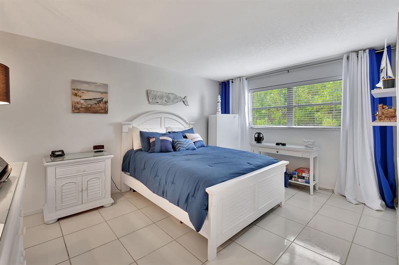 Image 20 of 64 For 2615 3rd Ct  411