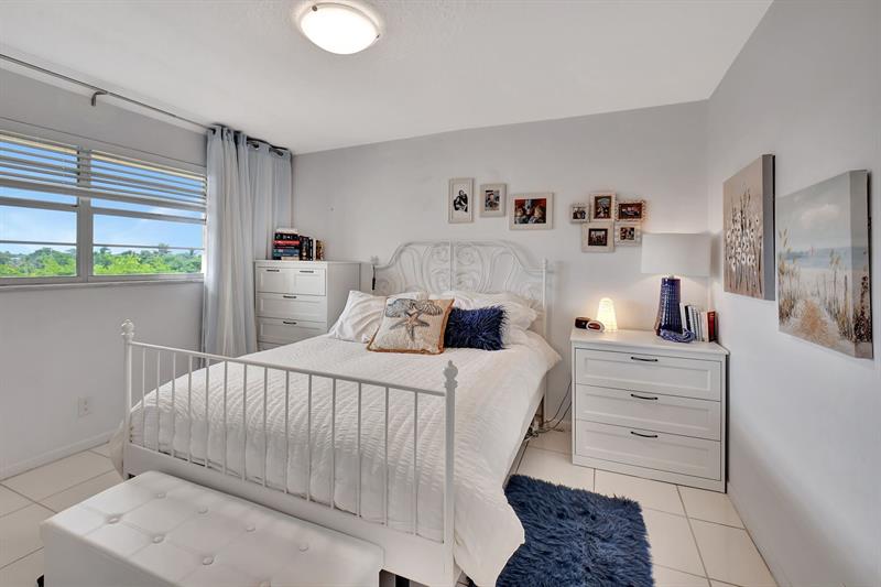 Image 25 of 64 For 2615 3rd Ct  411