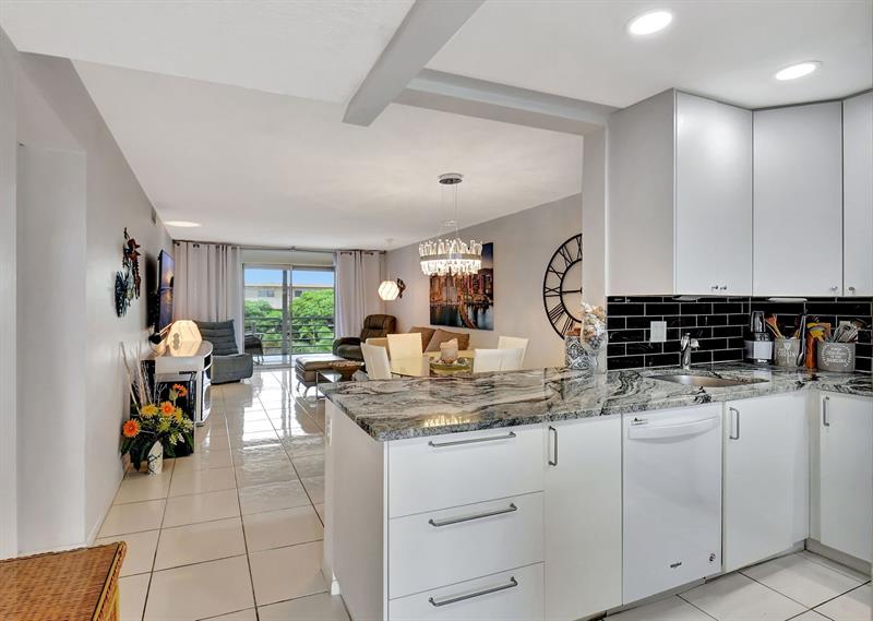 Image 5 of 64 For 2615 3rd Ct  411