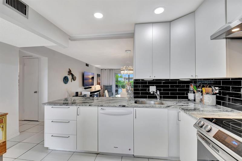 Image 8 of 64 For 2615 3rd Ct  411