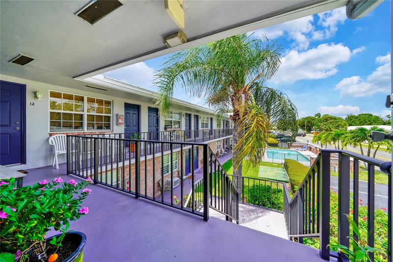 Image 22 of 30 For 2701 Middle River Dr  11