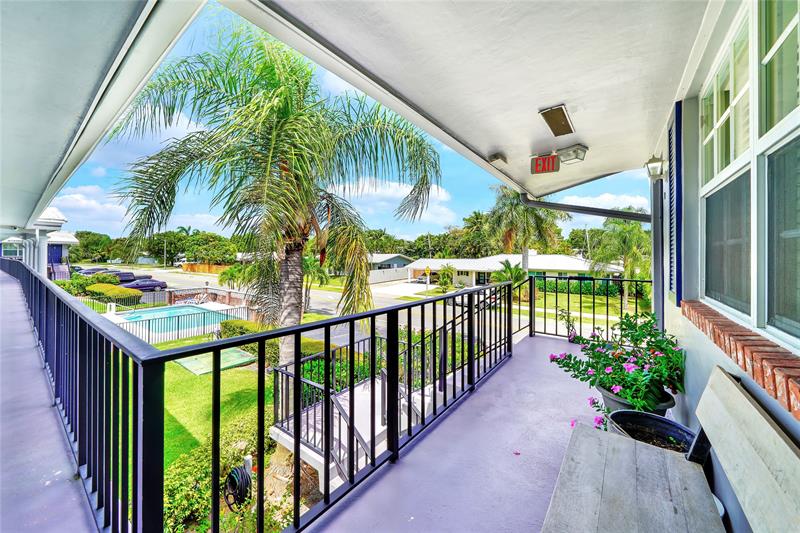 Image 25 of 30 For 2701 Middle River Dr  11