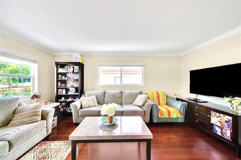 Image 3 of 30 For 2701 Middle River Dr  11